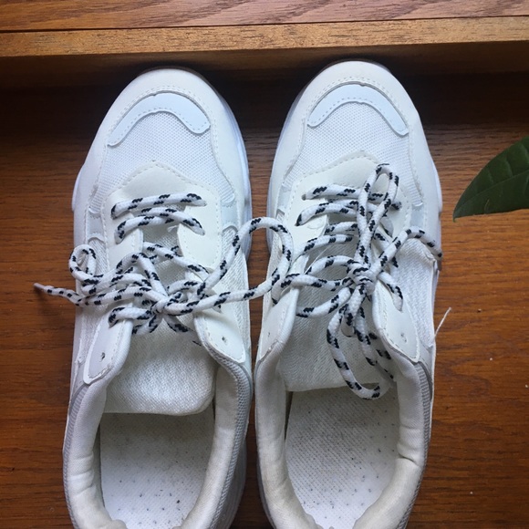 Public Desire Fiyah white chunky sneakers - Picture 2 of 5